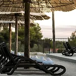 Toma - Private Estate Villa