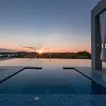 Toma - Private Estate Βίλα