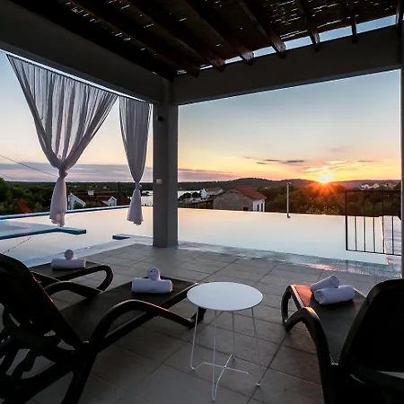 Toma - Private Estate Milna (Brac)