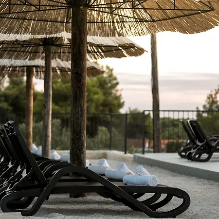 Toma - Private Estate Villa