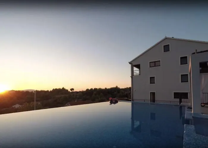 Toma - Private Estate Vila