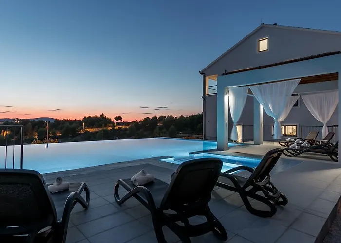 Toma - Private Estate Vila