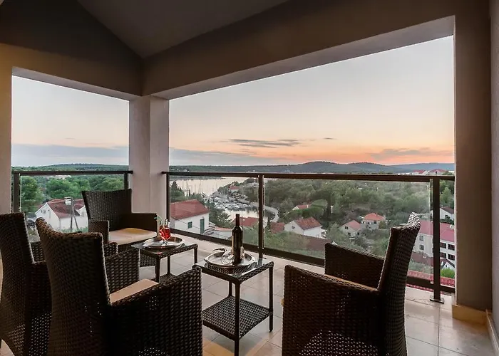 Toma - Private Estate Vila